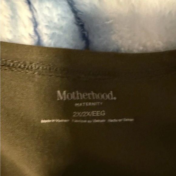 Motherhood Short Sleeve Tops - White and Olive - Picture 3 of 3